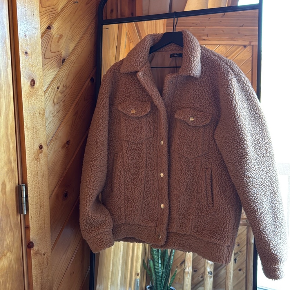 nwot boohoo boucle teddy jacket sz 4 brown